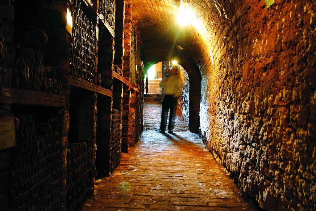 Hotel Weingut Martinshof à Sankt Ulrich  Extérieur photo